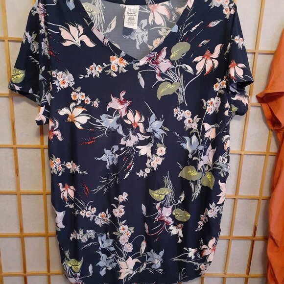 MATERNITY CLOTHES LOT SHORT SLEEVE TOPS-OLD NAVY JUMPSUIT~WOMENS PLUS SIZE XXL - Picture 5 of 5